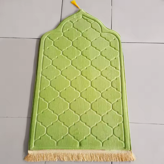 Tapis de Prière Vert Confortable en Flanelle avec Pampilles